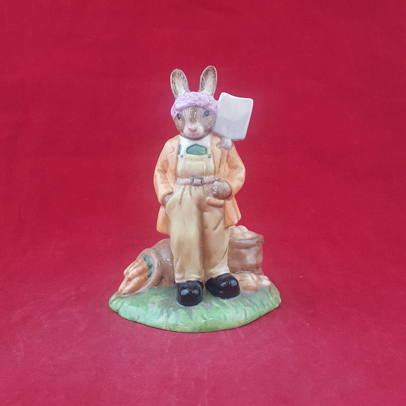 Royal Doulton Bunnykins - Land Girl DB372 – RD 1762