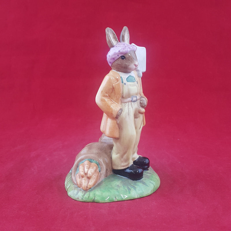 Royal Doulton Bunnykins - Land Girl DB372 – RD 1762