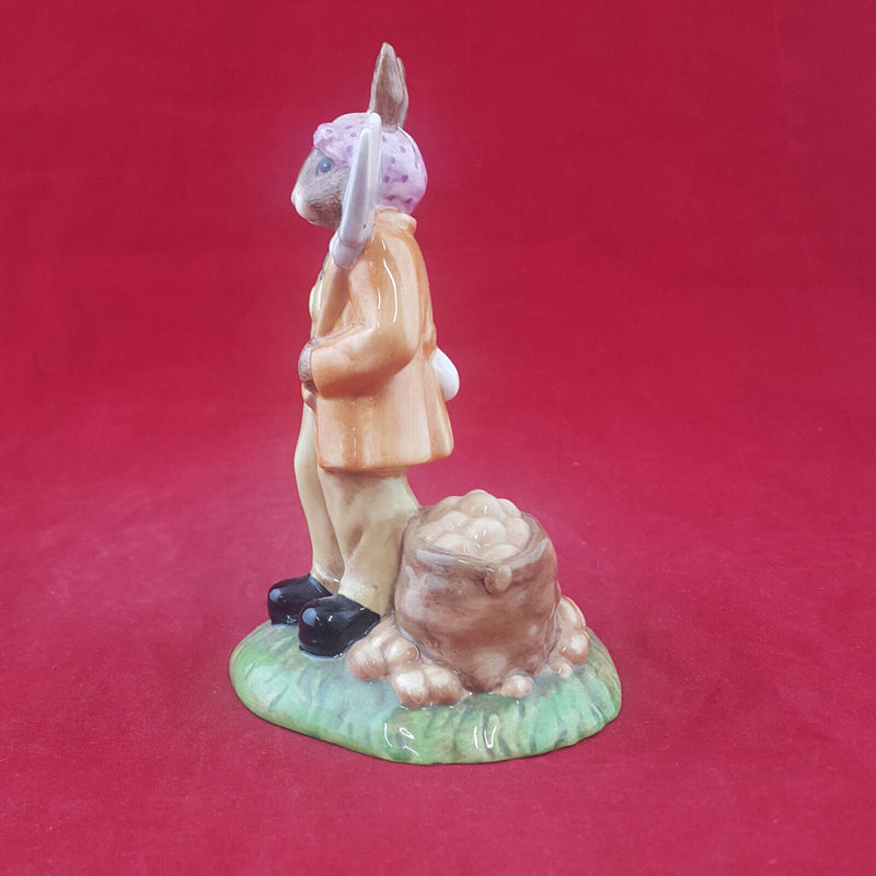 Royal Doulton Bunnykins - Land Girl DB372 – RD 1762