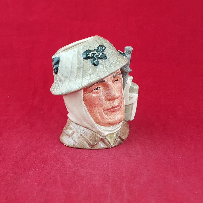 Royal Doulton Small Character Jug D6876 - The Soldier - 7152 RD