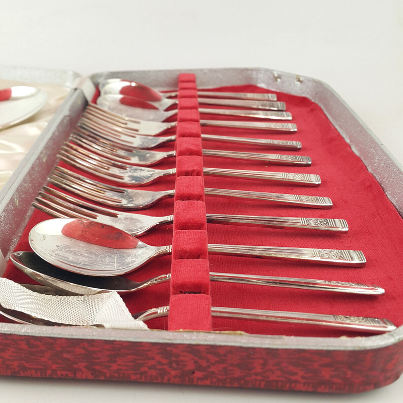 Vintage T. Turner & Co Ltd Pedigree Plate Cased Set Of Cutlery - OA 1964