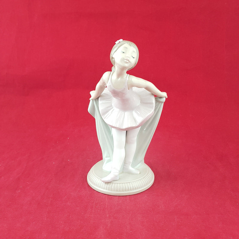 Nao By Lladro - My Recital Ballerina 1151 (Boxed) - L/N 1993