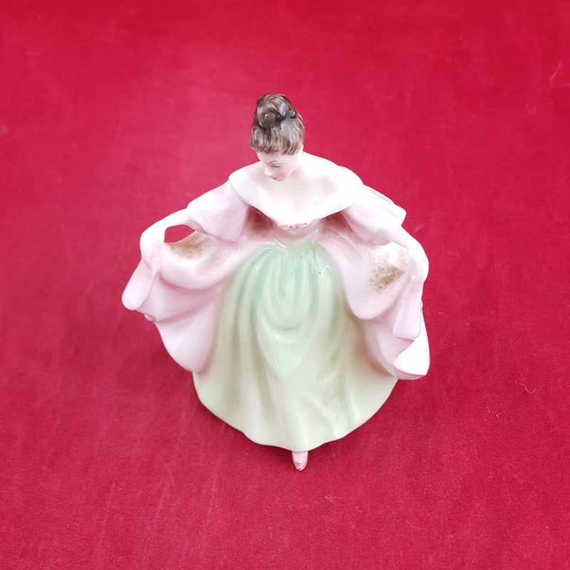 Royal Doulton Figurine - Sara HN3219 - RD 2060