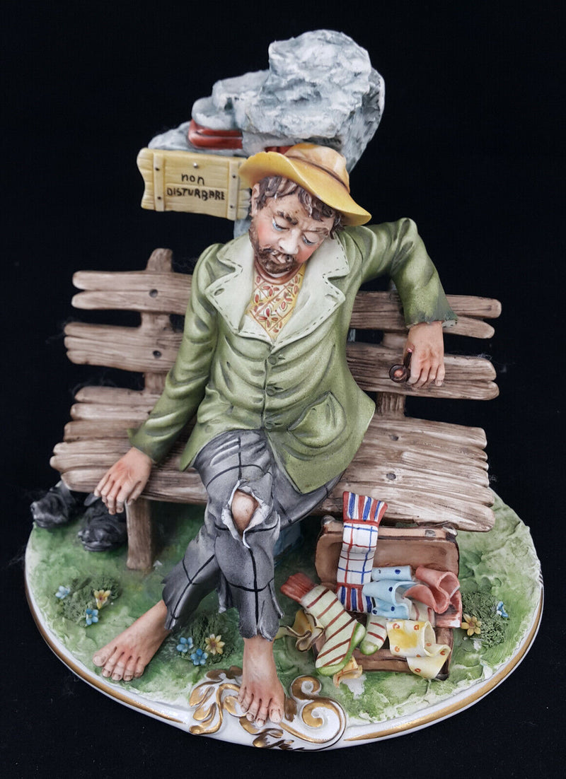 Capodimonte Large Figurine Tramp Do Not Disturb - Faded Colour