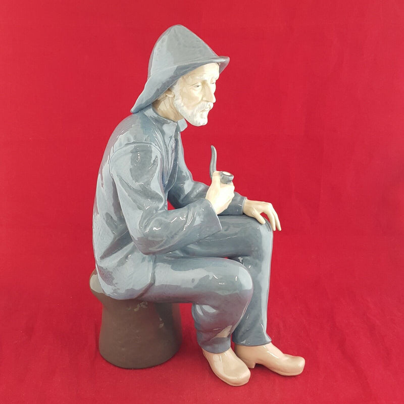 Lladro Nao Figurine Old Fisherman Sailor Smoking Pipe 262 - 6100 L/N