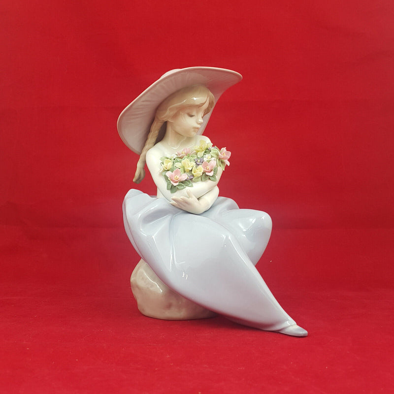 Lladro Fragrant Bouquet 5862 (Boxed)