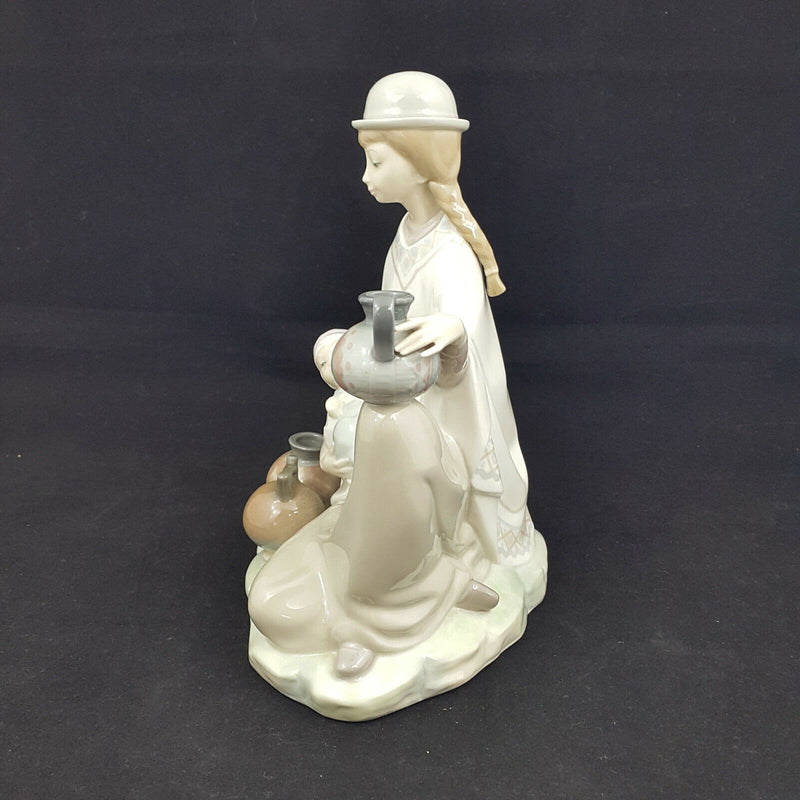 Large Lladro Figurine - Peruvian Girl with Baby 4822 DV - L/N
