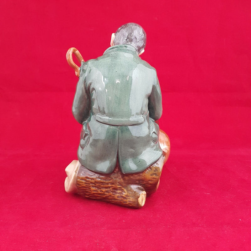 Royal Doulton Figurine HN2325 Master - 5115 RD