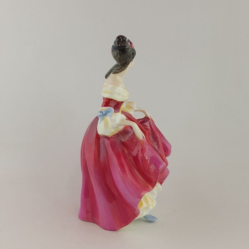 Royal Doulton Figurine HN2229 - Southern Belle - 6942 RD