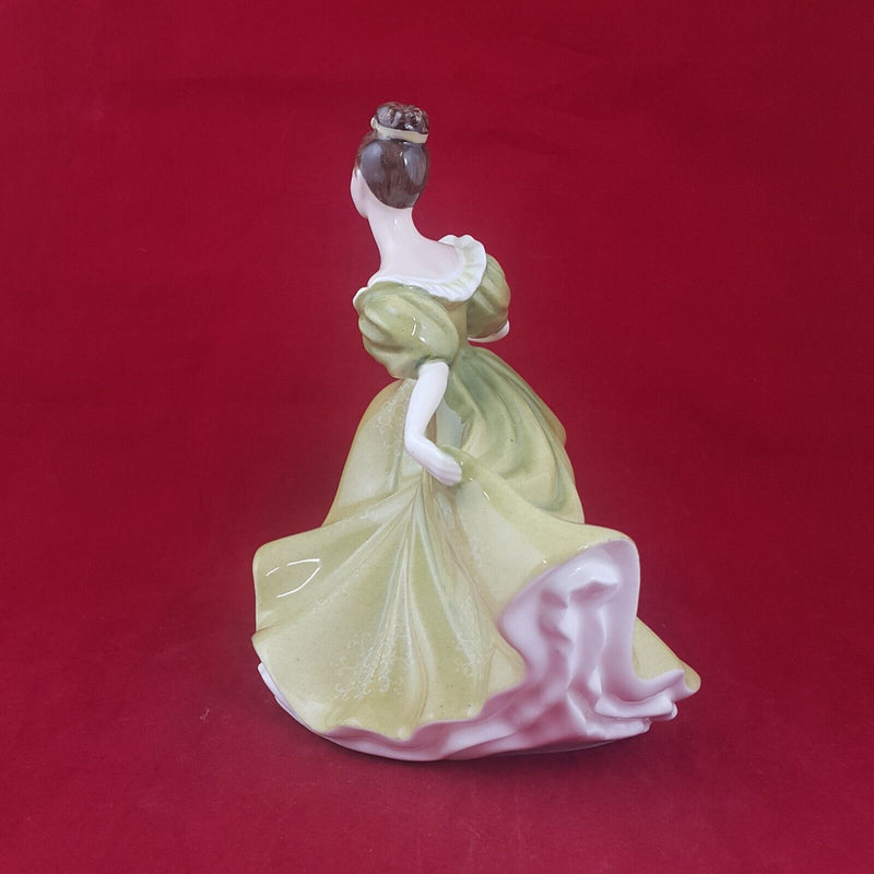 Royal Doulton Figurine HN2329 - Lynne - 6727 RD