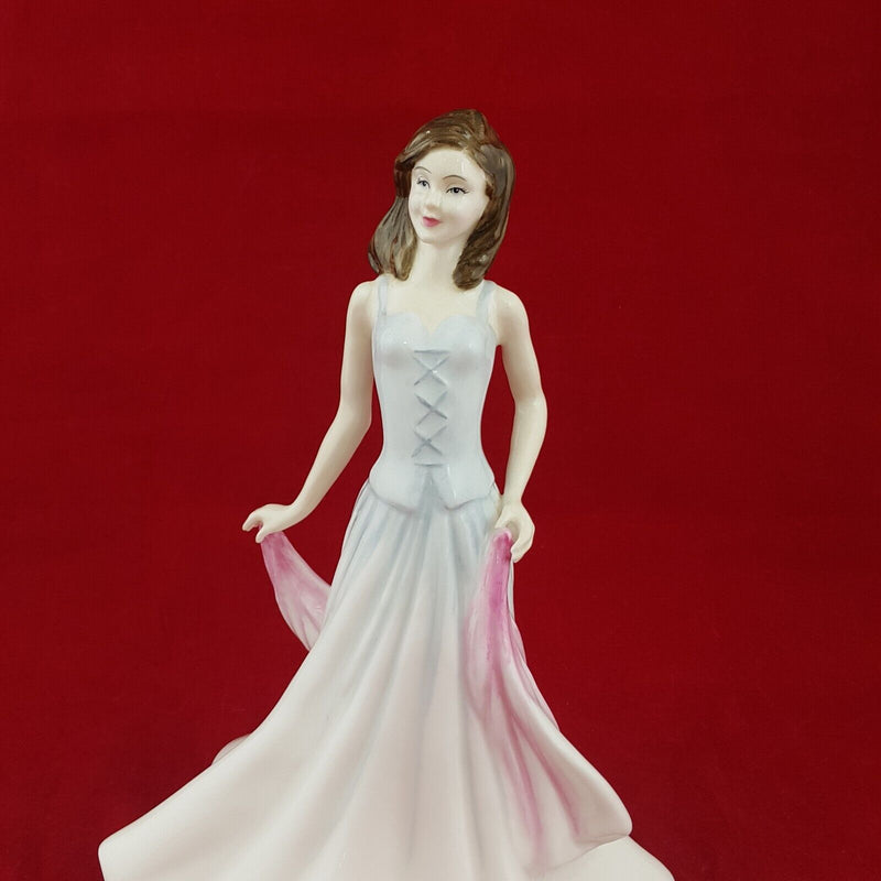 Royal Doulton Figurine HN3716 - Isabel - 6758 RD