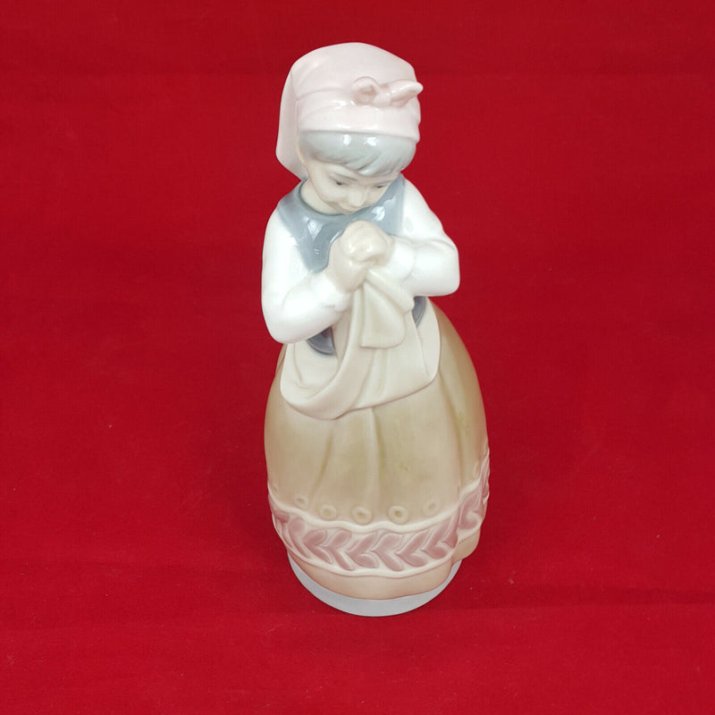 Lladro Figurine Blushful Girl Model Number 5026