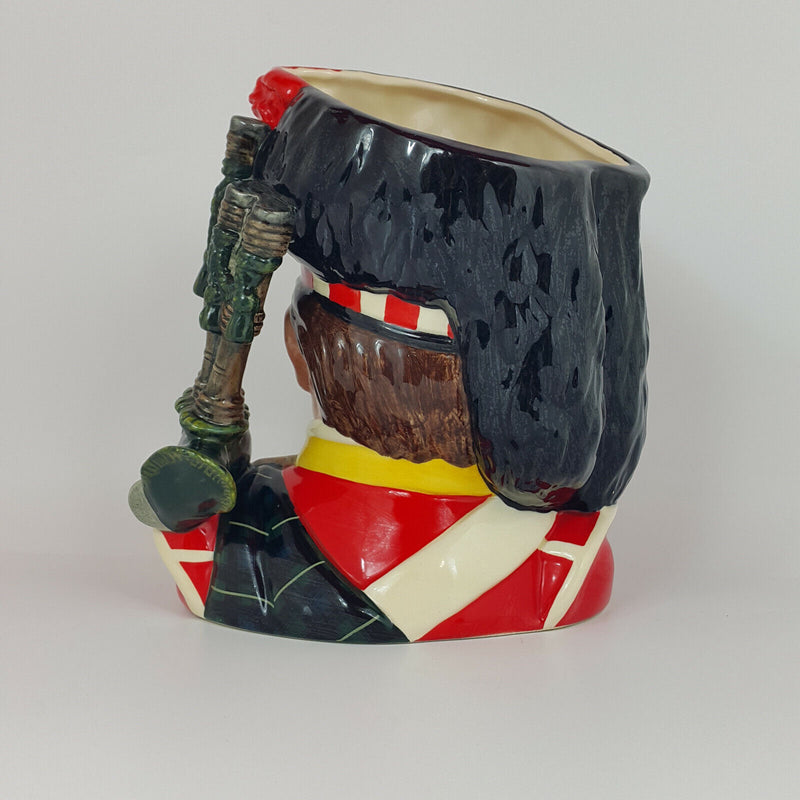 Royal Doulton Character Jug Large - Piper D6918 – 0159 RD