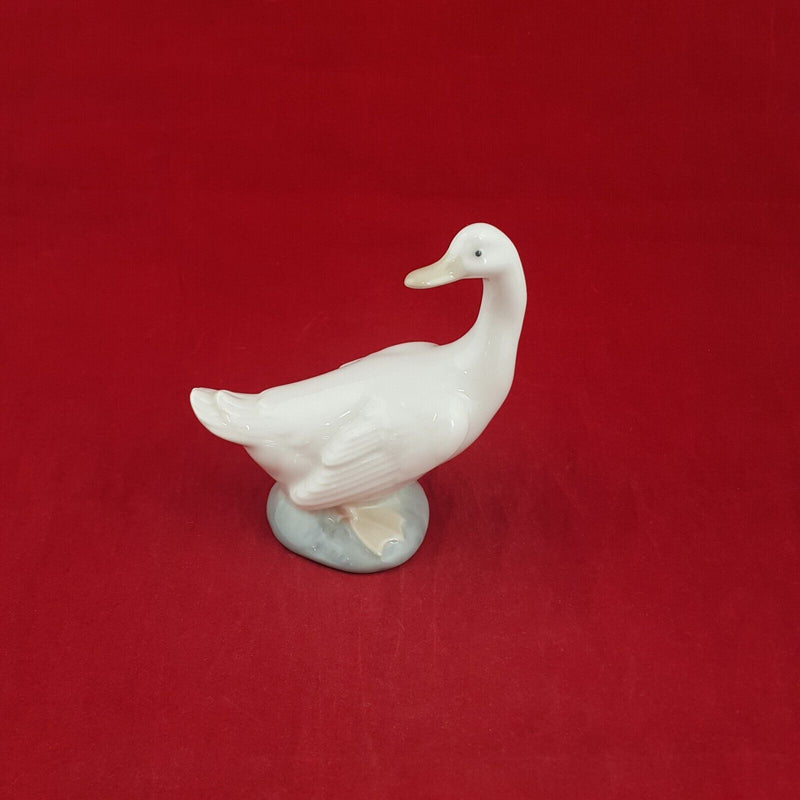 Nao By Lladro Duck Figurine - 6750 L/N
