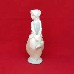 Nao Lladro Figurine Girl With Egg Basket Model 4834 - L/N 5258