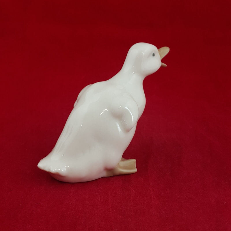 Lladro Nao Figurine Duckling (Restored) - 6751 L/N