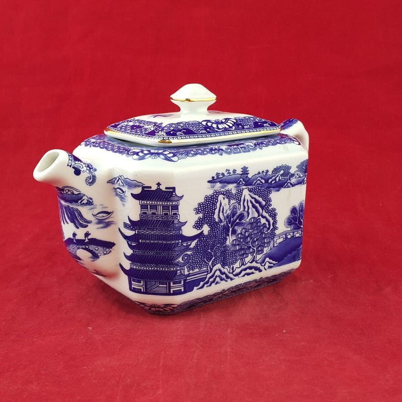 Ringtons by Wade Ceramics Blue and White Teapot - 7426 O/A