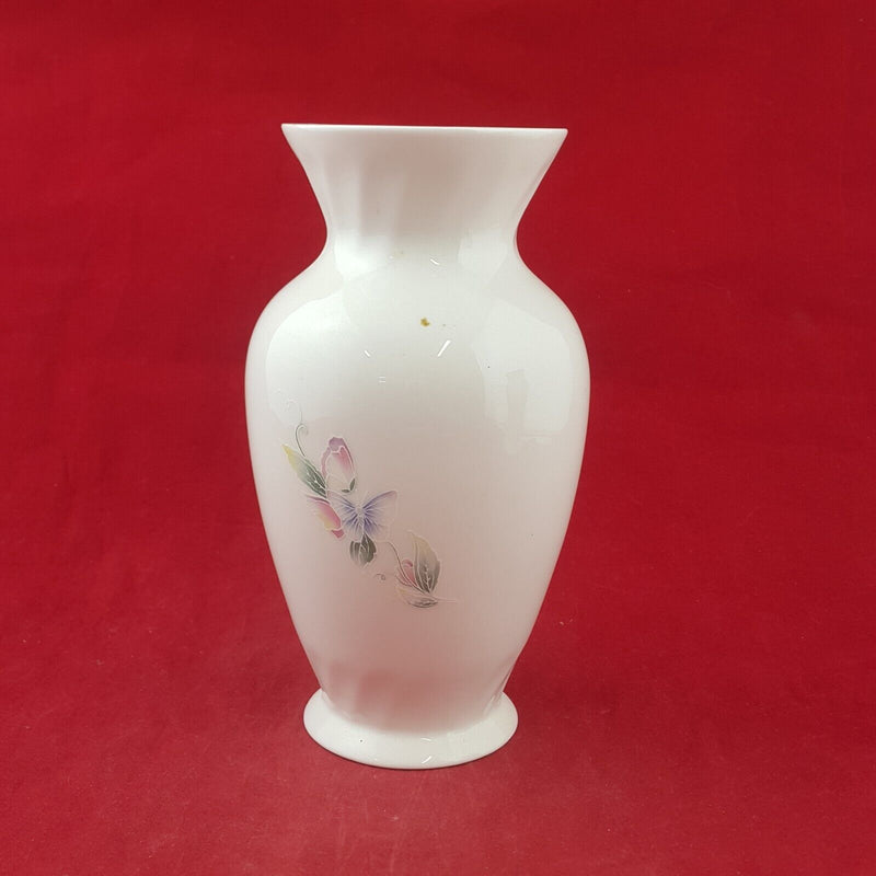 Aynsley Little Sweatheart Fine Bone China Vase - 7492 OA