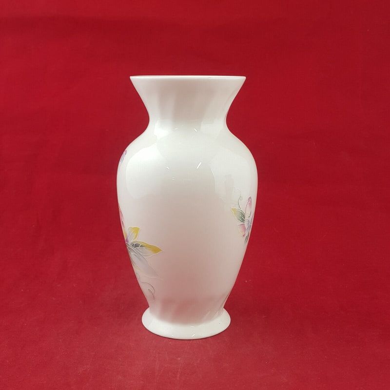 Aynsley Little Sweatheart Fine Bone China Vase - 7492 OA