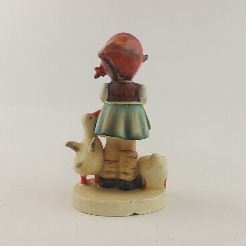 Goebel Hummel Figurine - Be Patient 197 - TF 103