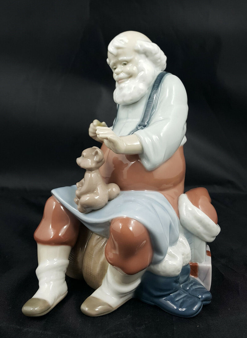 Lladro Santa's Magic Touch Model No. 6774 – Original Box – Brush Missing