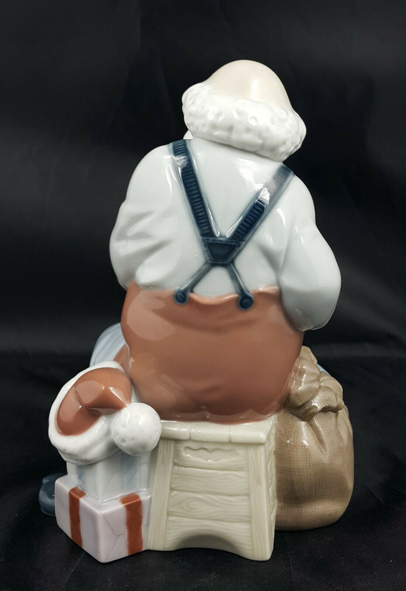 Lladro Santa's Magic Touch Model No. 6774 – Original Box – Brush Missing