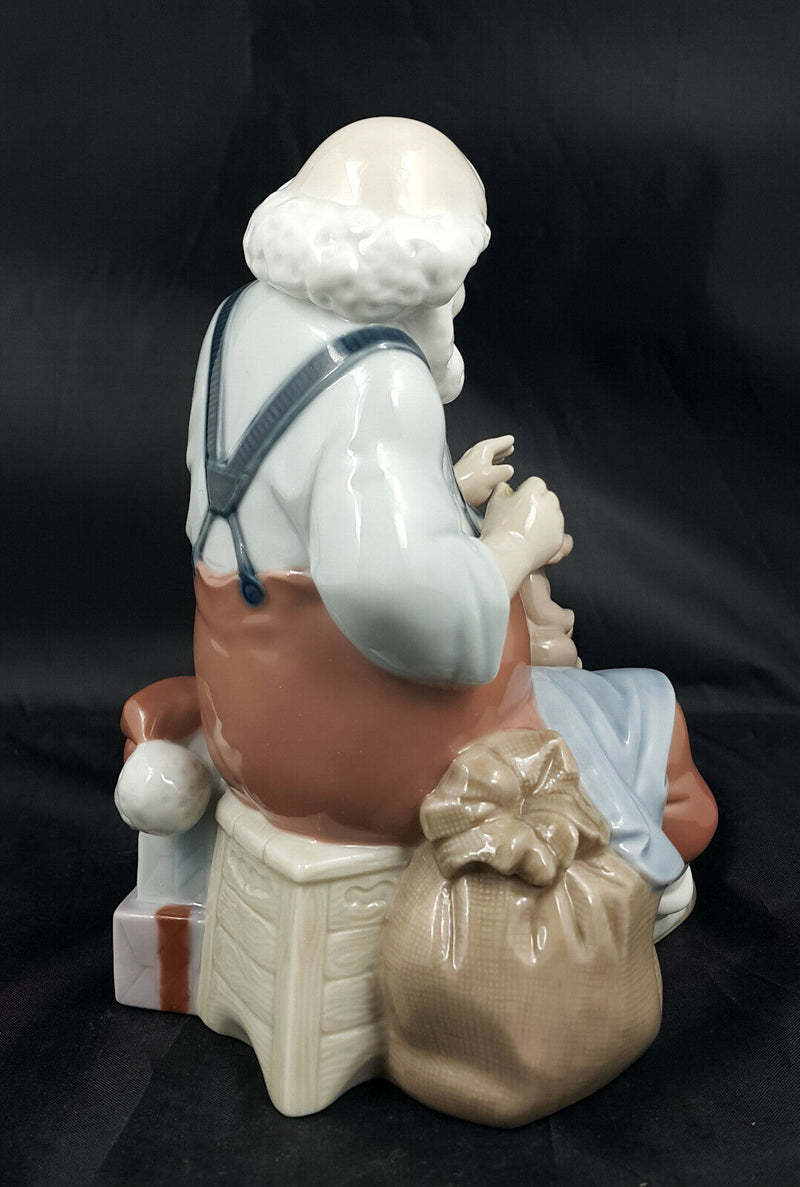 Lladro Santa's Magic Touch Model No. 6774 – Original Box – Brush Missing