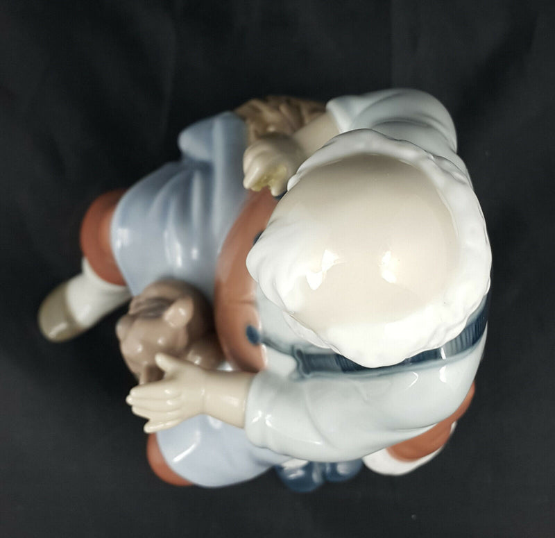 Lladro Santa's Magic Touch Model No. 6774 – Original Box – Brush Missing