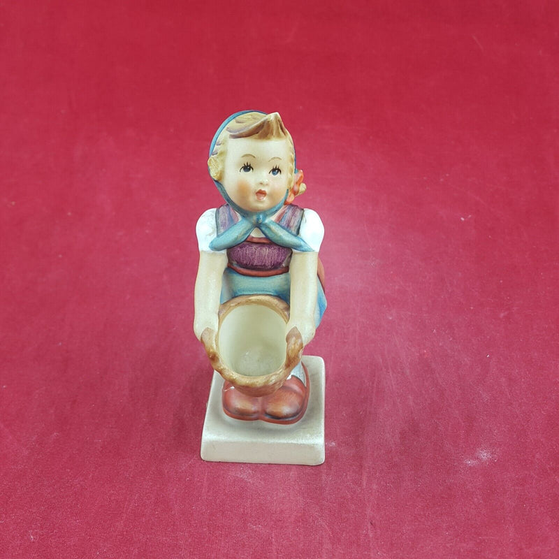 Goebel Hummel Figurine Little Helper 1970s (Restored) - 02 TF