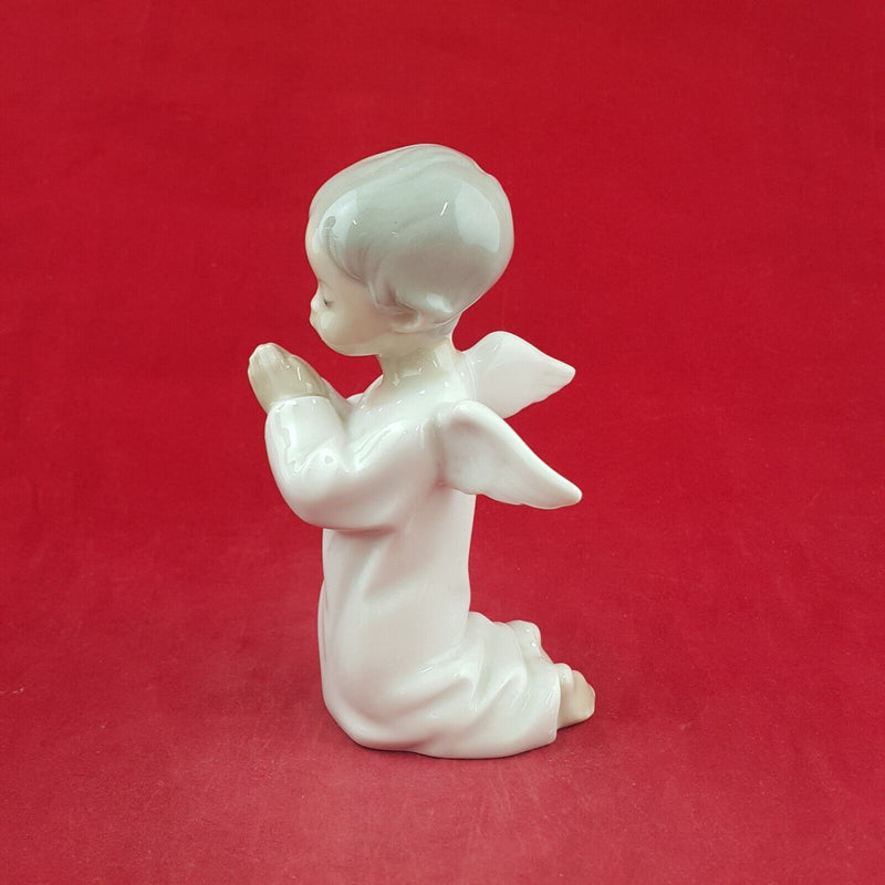 Lladro Figurine 4538 - Angel Praying - 7579 L/N