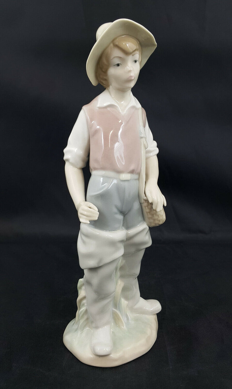 Lladro Figurine Gone Fishing 4809 - Fishing Rod Missing – Amazing Antiques  Etc.
