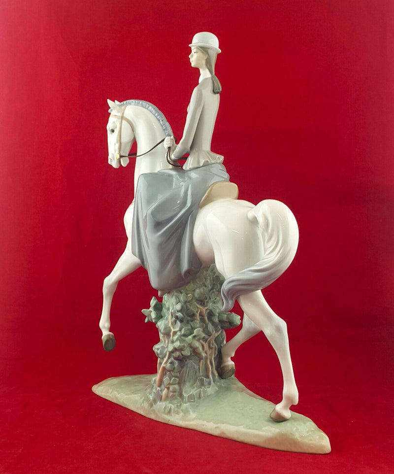 Lladro - Woman On Horse 4516 - L/N 1352