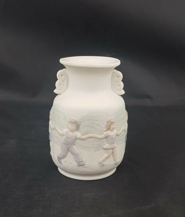 Lladro Vase/Urn Model 5260 - BOXED