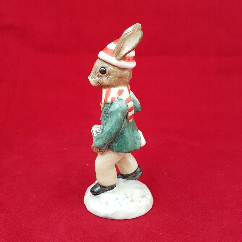 Royal Doulton Bunnykins DB77 - Paperboy - RD 5142