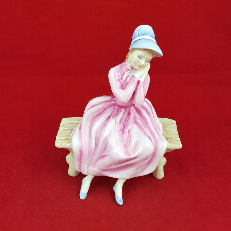 Royal Doulton Figurine - Young Dreams HN3176 – 397 RD