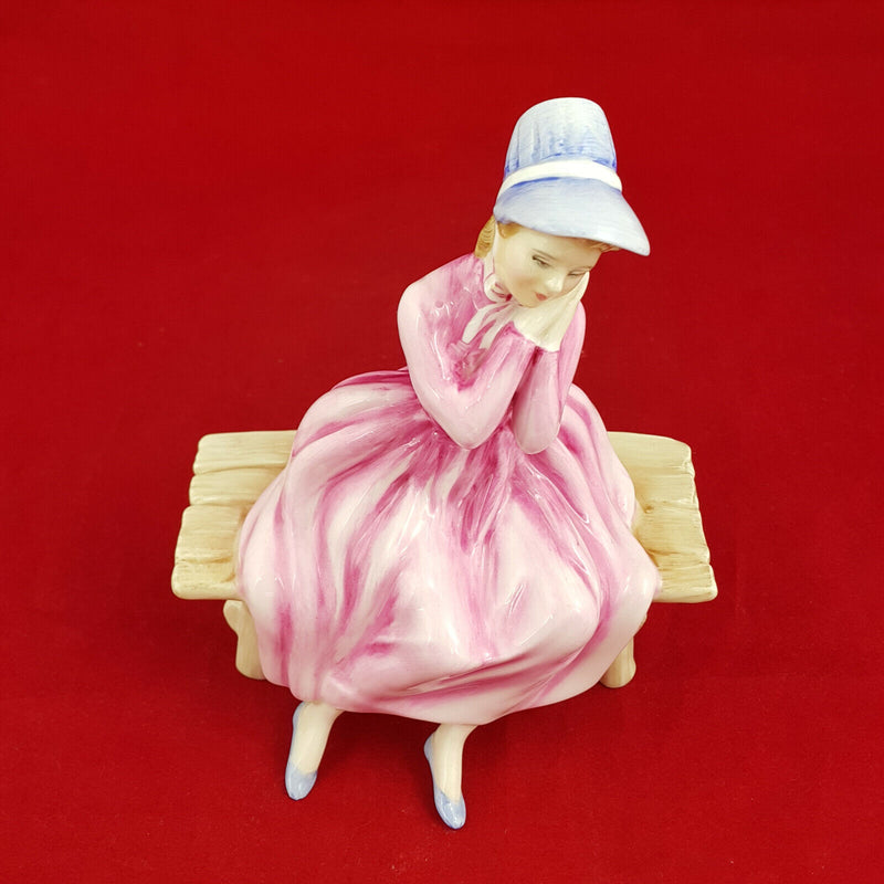 Royal Doulton Figurine - Young Dreams HN3176 – 397 RD