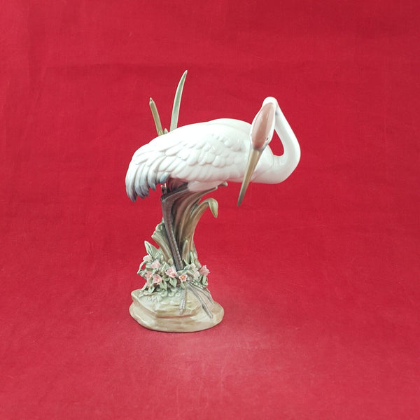 Lladro Figurine 1612 - Preening Crane (Restored) - 7584 L/N