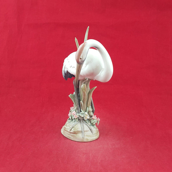 Lladro Figurine 1612 - Preening Crane (Restored) - 7584 L/N