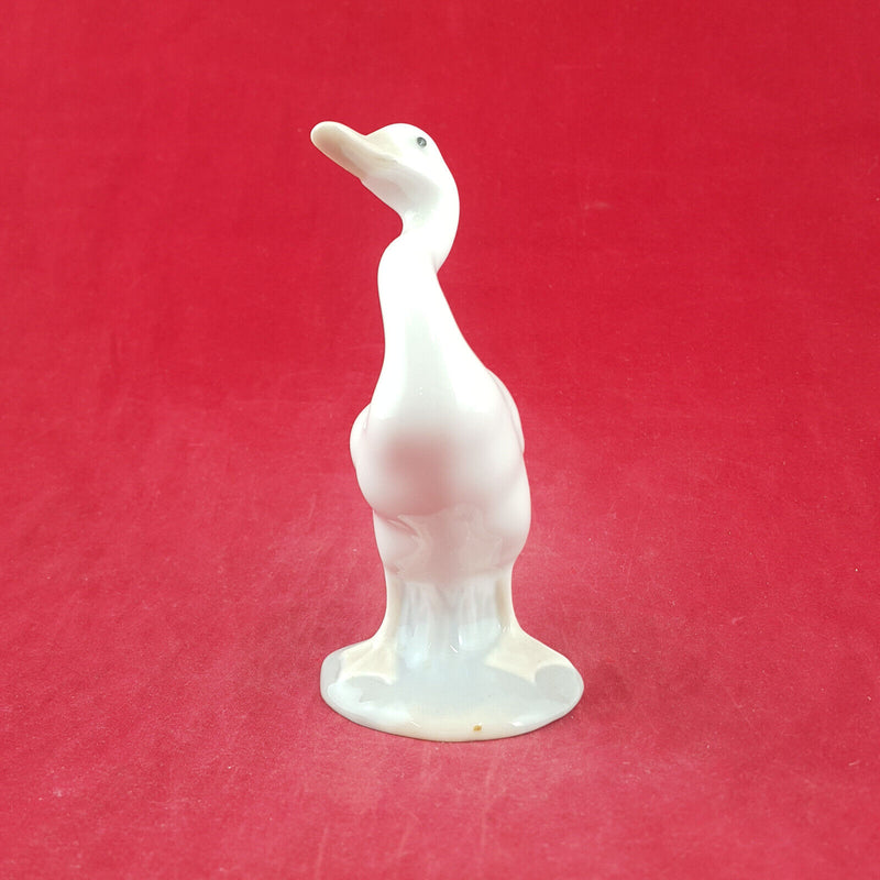 Lladro - Little Duck Looking Up 4552 - L/N 2334