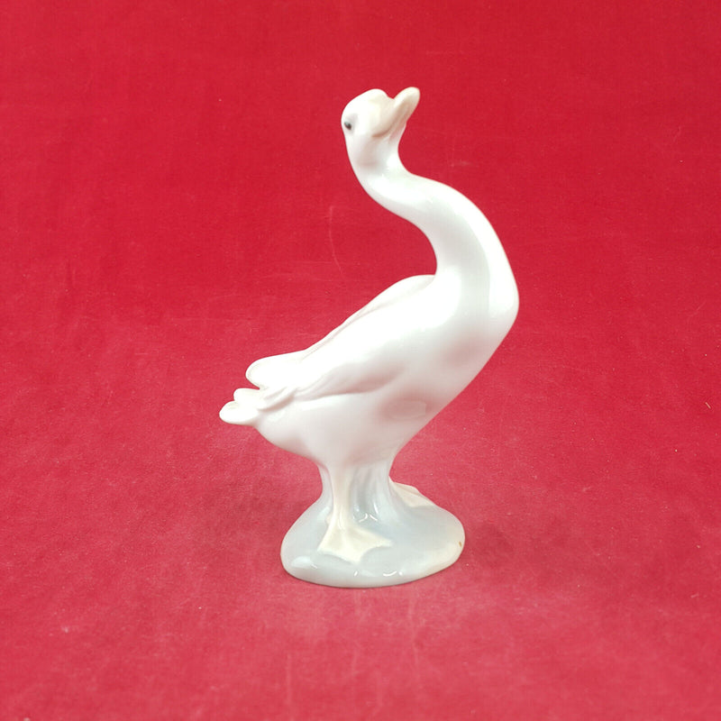 Lladro - Little Duck Looking Up 4552 - L/N 2334