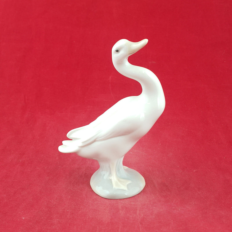 Lladro - Little Duck Looking Up 4552 - L/N 2334