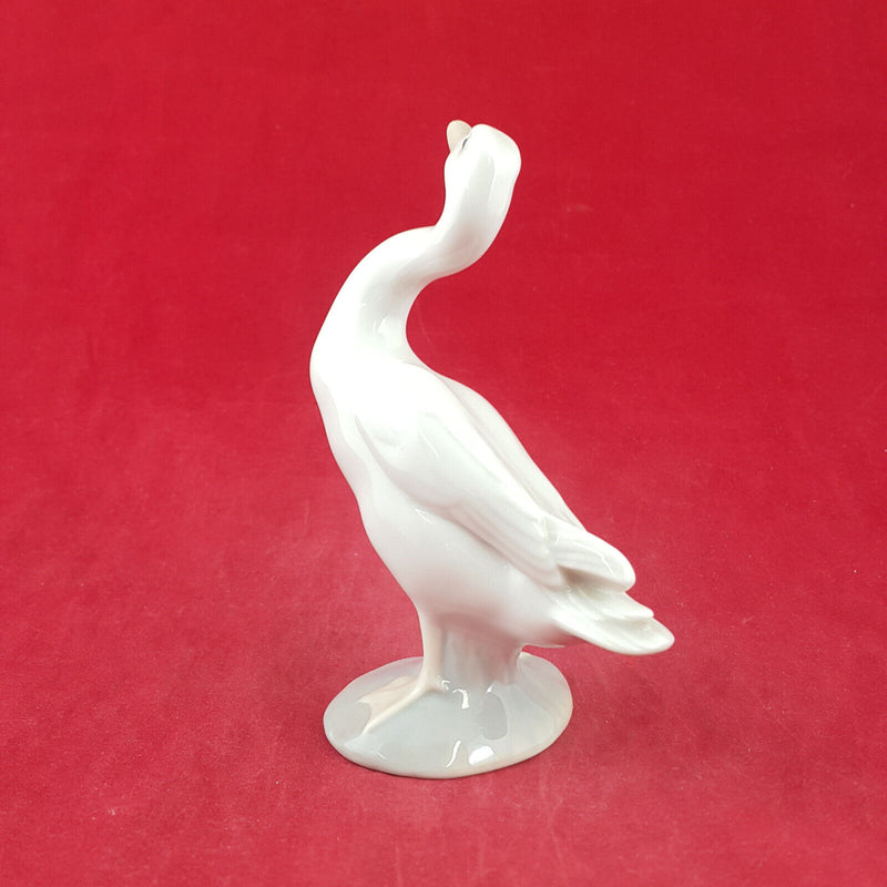 Lladro - Little Duck Looking Up 4552 - L/N 2334