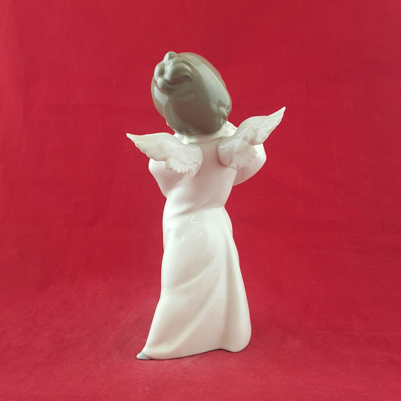 Lladro - Mime Angel 4959 (neck restored) - L/N 2354