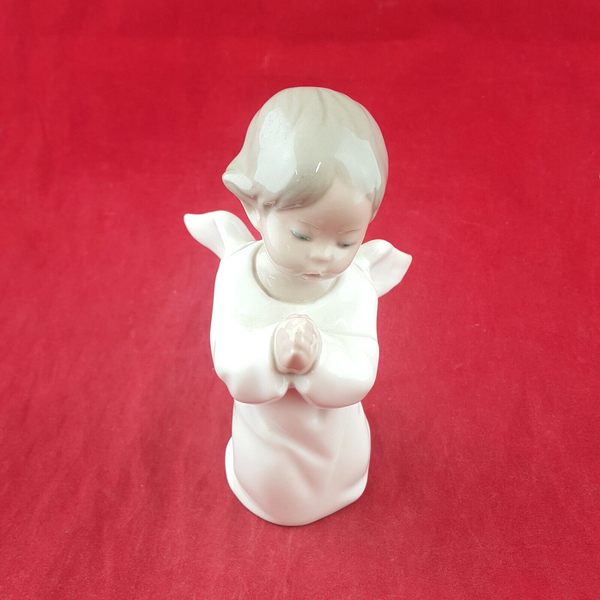 Lladro - Angel Praying 4538 - L/N 2356