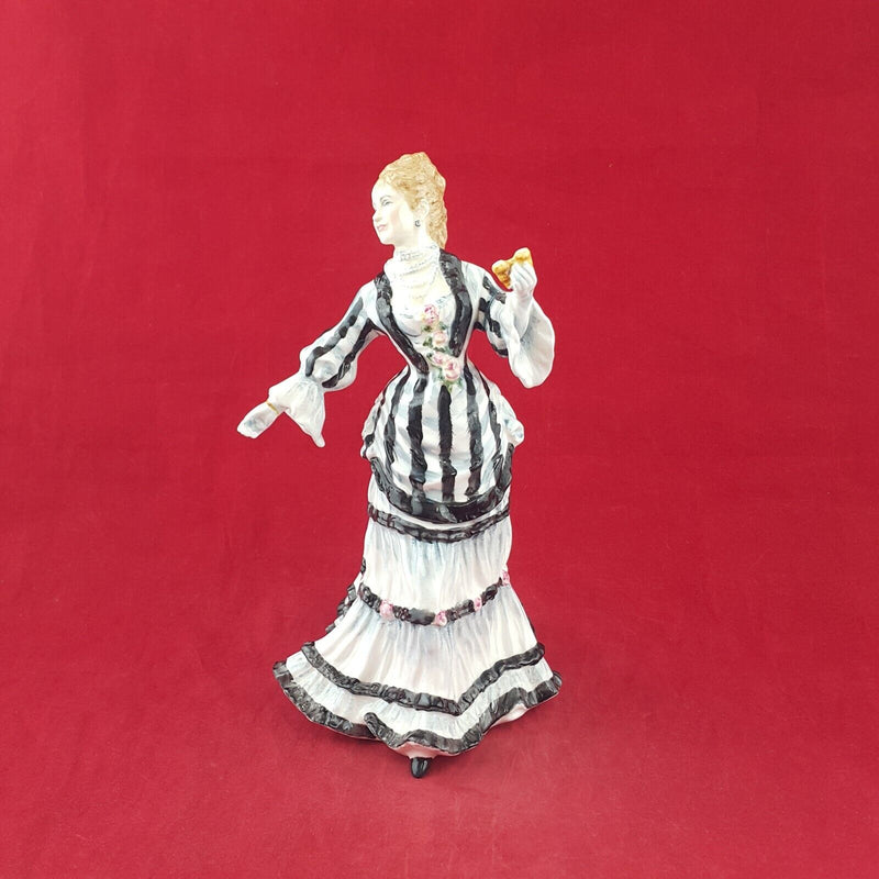 Royal Doulton Figurine HN3472 - La Loge - 7611 RD