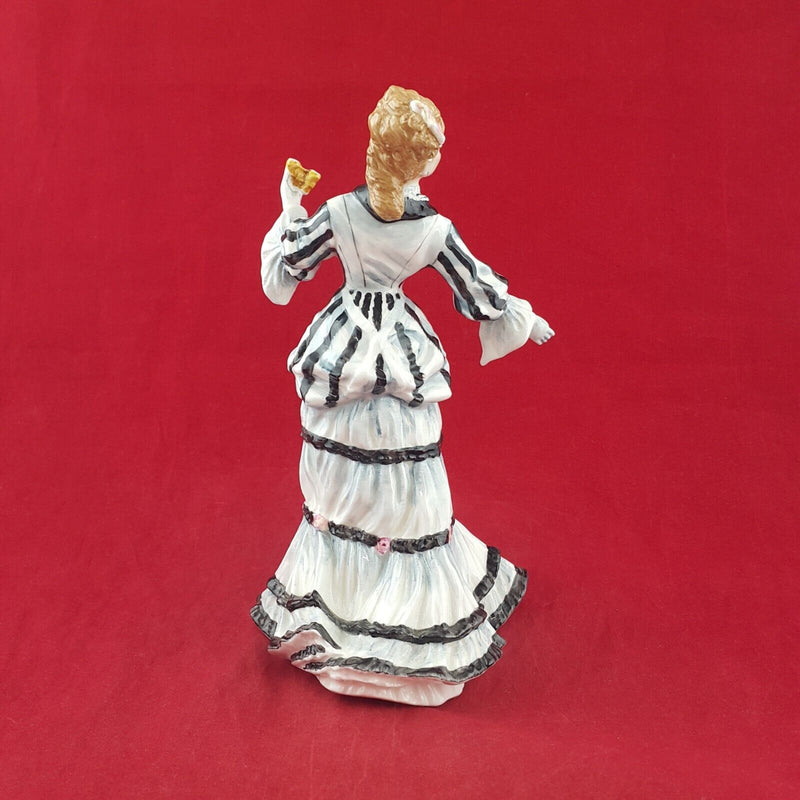 Royal Doulton Figurine HN3472 - La Loge - 7611 RD