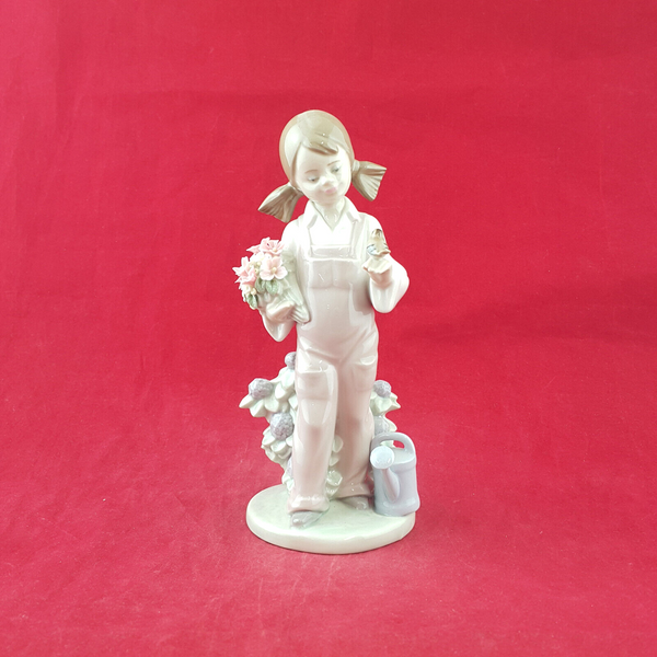 Lladro - Spring Girl 5217 - L/N 2330