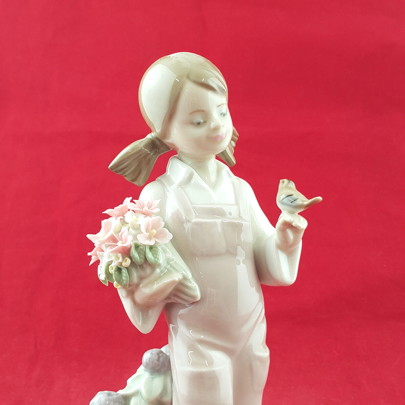 Lladro - Spring Girl 5217 - L/N 2330