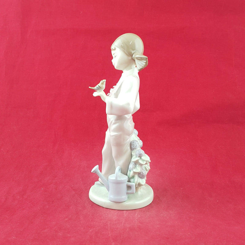 Lladro - Spring Girl 5217 - L/N 2330