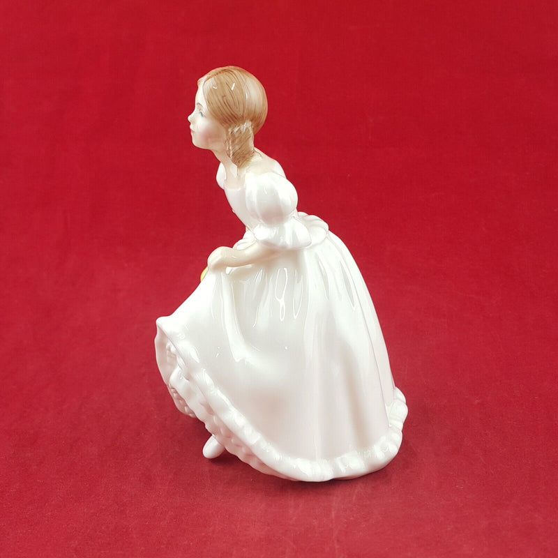 Royal Doulton Figurine HN3043 - Lynsey - 7622 RD